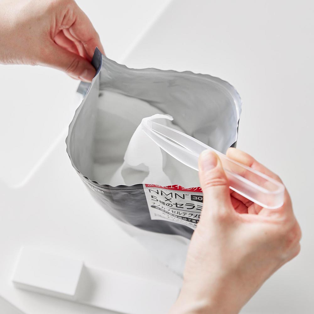 正規販売店】ホルダー付きフェイスマスクトング タワー 山崎実業